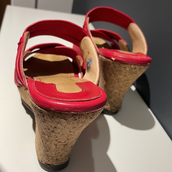 Red leather strap Wedge Heels. Made in Japan size M - Picture 2 of 4